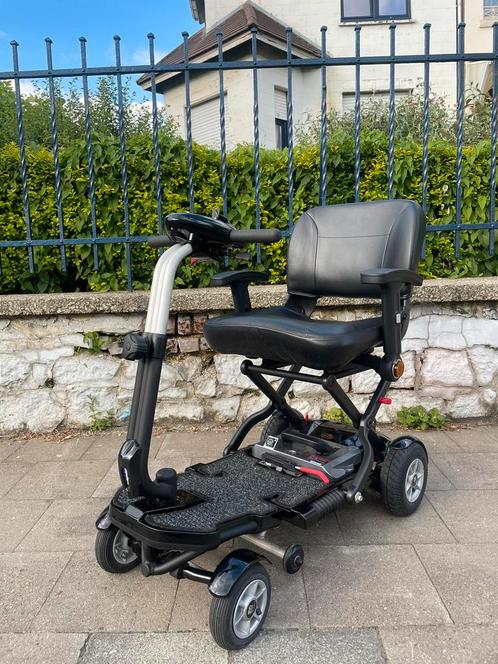 Scootmobiel pliable - portable Black édition limited, Divers, Chaises roulantes, Comme neuf, Fauteuil roulant électrique, Pliant