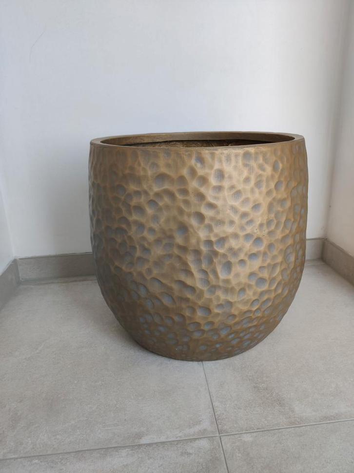 Grote goudkleurige bloempot voor binnen, Tuin en Terras, Bloempotten, Gebruikt, Kunststof, Binnen, 40 tot 70 cm, 40 cm of meer