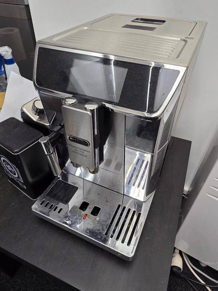 De Longhi Prima Donna Elite, Electroménager, Cafetières, Utilisé, Café en grains, Machine à espresso, 10 tasses ou plus, Réservoir d'eau amovible