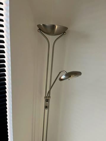Staanlamp/leeslamp beschikbaar voor biedingen