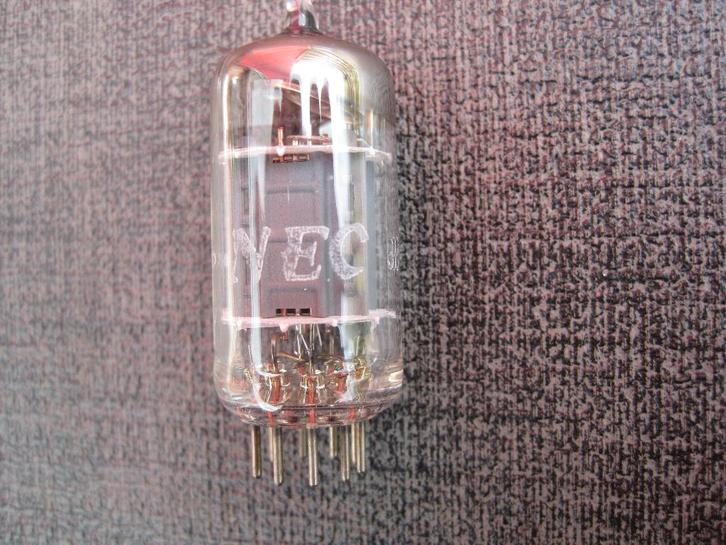 NEC 12AX7 preamp lamp, Muziek en Instrumenten, Versterkers | Bas en Gitaar, Gebruikt, Gitaar, Ophalen of Verzenden