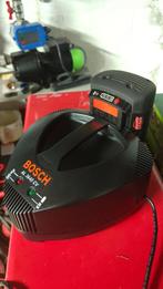 chargeur BOSCH  + batterie, Enlèvement, Utilisé
