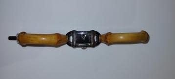  Gucci 6800L montre-bracelet femme cadran noir couleur