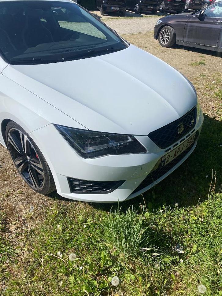 Seat Leon cupra, Auto's, Seat, Particulier, Leon, Benzine, Euro 6, 3 deurs, Handgeschakeld, Wit, Zwart, Alcantara, Voorwielaandrijving