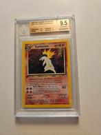 1st edition Typhlosion becket 9.5, Hobby en Vrije tijd, Verzamelkaartspellen | Pokémon, Ophalen of Verzenden, Zo goed als nieuw