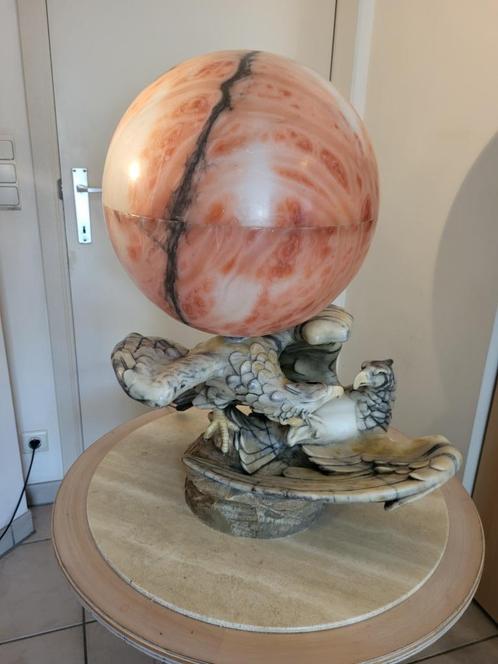 Lampe en forme d'aigle en Albatre de grande qualité., Antiek en Kunst, Kunst | Beelden en Houtsnijwerken, Ophalen