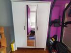 Garde Robe 3 portes IKEA, Comme neuf, 100 à 150 cm, Avec espace de penderie, 50 à 75 cm