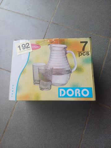 Karaf en 6 glazen beschikbaar voor biedingen
