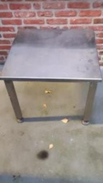 inox tafel beschikbaar voor biedingen