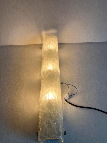 Vintage ijsglazen wandlamp met ijsglas zestiger jaren 51 cm beschikbaar voor biedingen
