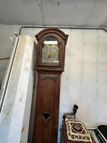 Horloge comtoise beschikbaar voor biedingen