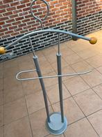 Klerenhanger, Ophalen, Zo goed als nieuw