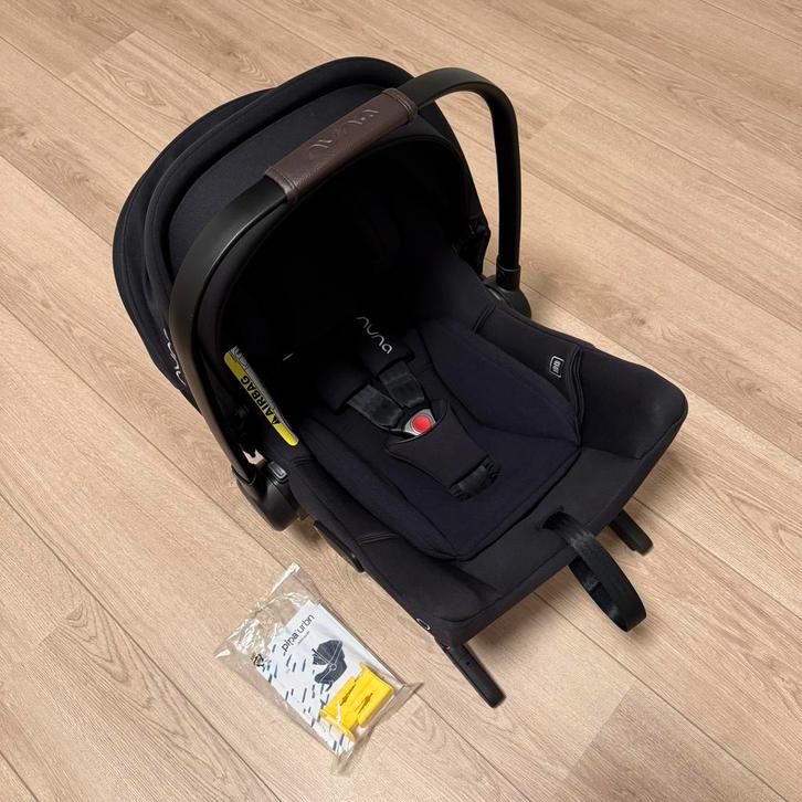 Nuna draagbare autostoel pipa urbn caviar - groep 0+, Kinderen en Baby's, Autostoeltjes, Zo goed als nieuw, Isofix, Ophalen