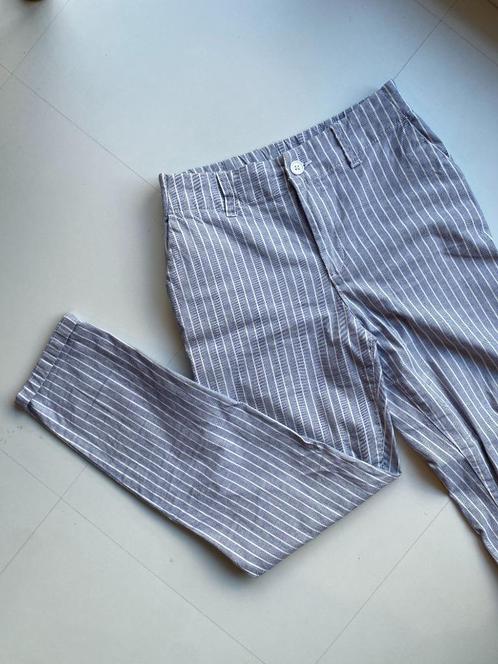 Lichtblauwe witgestreepte broek (H&M L.O.G.G. - 34), Kleding | Dames, Broeken en Pantalons, Zo goed als nieuw, Maat 34 (XS) of kleiner