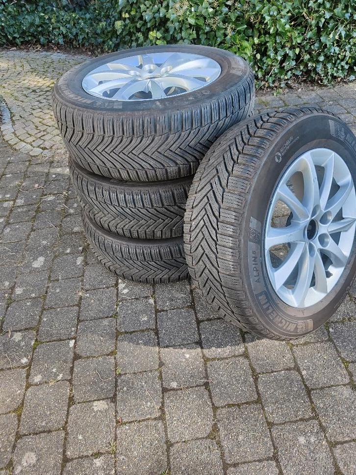 Winter banden met velgen, Auto-onderdelen, Banden en Velgen, Banden en Velgen, Winterbanden, 16 inch, 215 mm, Personenwagen, Gebruikt