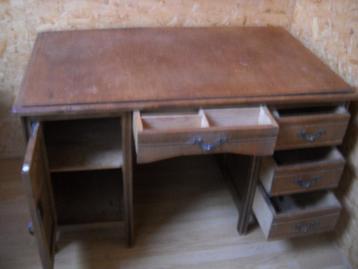 Bureau disponible aux enchères