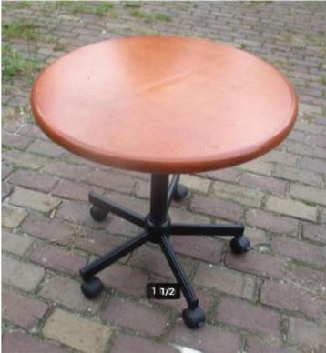 Leuk Retro Rond Tafeltje Op Wieltjes - 60cm beschikbaar voor biedingen
