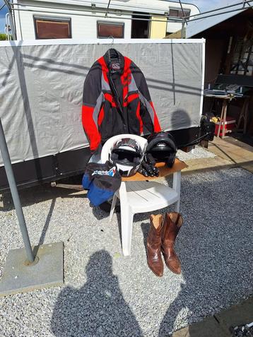 Vetements pour moto beschikbaar voor biedingen