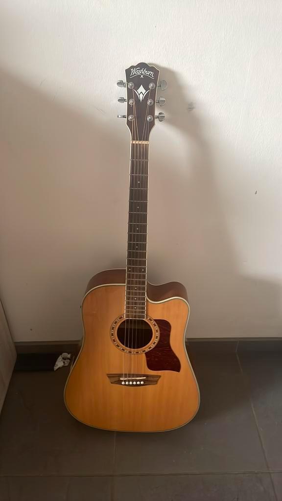 Washburn WD10CE elektro-akoestische gitaar, Muziek en Instrumenten, Snaarinstrumenten | Gitaren | Akoestisch, Zo goed als nieuw