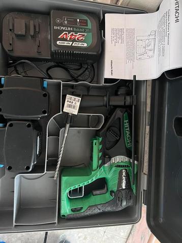 Marteau perforateur rotatif Hitachi DH24DV SDS Plus, 600 watts ou plus, Enlèvement ou Envoi, Utilisé, Vitesse variable