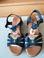 Nieuw: mooie blauwe leren sandalen T40, Ophalen of Verzenden, Nieuw, Wit