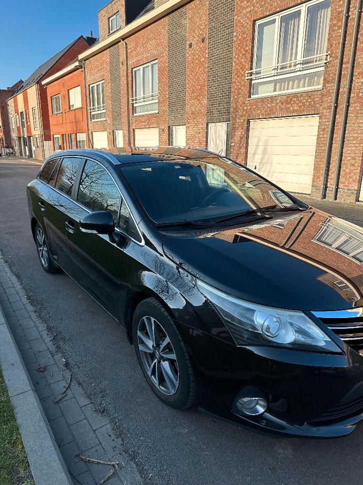 Toyota Avensis 1.6 essence, Autos, Toyota, Particulier, Avensis, ABS, Caméra de recul, Régulateur de distance, Airbags, Air conditionné
