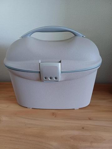 Samsonite beautycase Ivory/make-up  Nieuw zie objecten beschikbaar voor biedingen