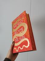 She who became the sun Illumicrate Edition, Boeken, Ophalen of Verzenden, Zo goed als nieuw