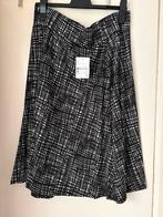 Jupe trapèze noire et blanche – C&A – Taille 50 – M, Enlèvement ou Envoi, Comme neuf, Jupe