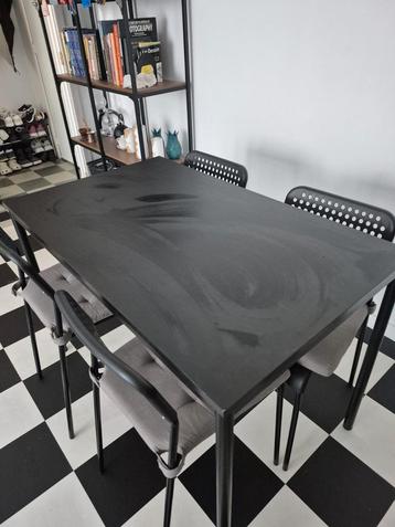 Table Ikea + 4 chaises et coussins de chaises, Enlèvement ou Envoi, Utilisé