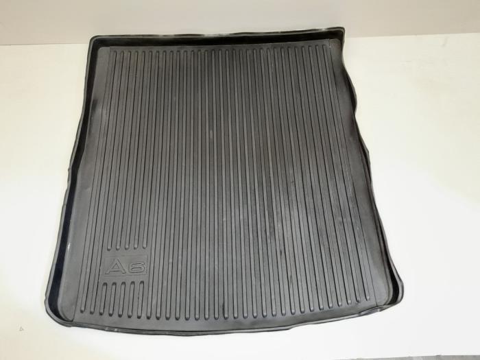 Coffre tapis d'un Audi S6, Autos : Pièces & Accessoires, Habitacle & Garnissage, Audi, Utilisé, 3 mois de garantie, Enlèvement ou Envoi