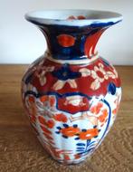 Prachtig vaasje, typisch imari kleurenpallet. 17 cm hoog, Antiek en Kunst, Antiek | Porselein, Ophalen of Verzenden