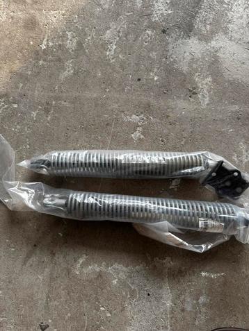 Originele Gasdrukveer achterklep rechts en linksbmw 5 se f10 beschikbaar voor biedingen