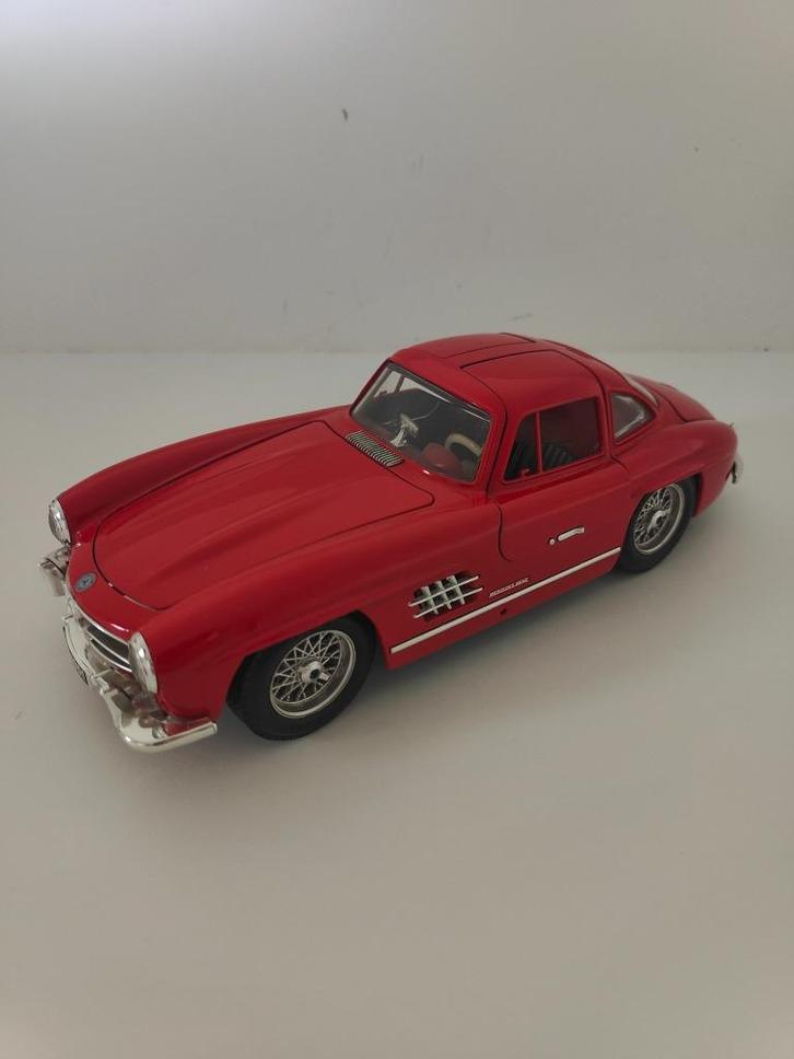 Mercedes 300 SL Gullwing - 1:18 - modelauto, Hobby en Vrije tijd, Modelauto's | 1:18, Gebruikt, Auto, Burago, Ophalen of Verzenden