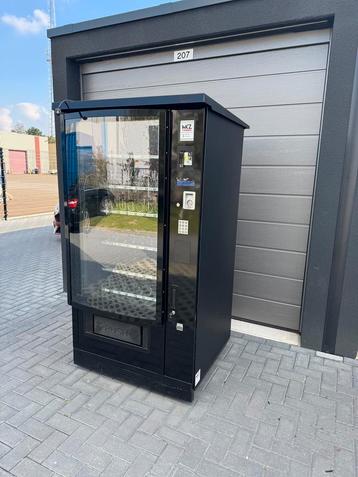 Outdoor combi automaat voor drinken en snacks beschikbaar voor biedingen