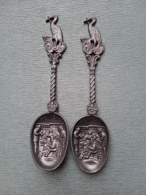 Twee Antieke Decoratieve Tinnen Lepels  Jaar 1920, Antiek en Kunst, Antiek | Tin, Ophalen