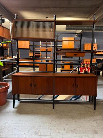 Louis van Teeffelen voor WeBe vintage modulair wandsysteem beschikbaar voor biedingen