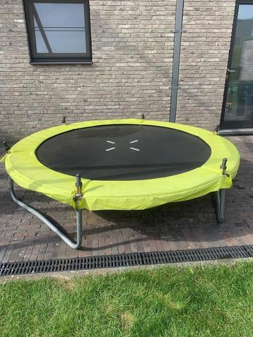 Trampoline  beschikbaar voor biedingen