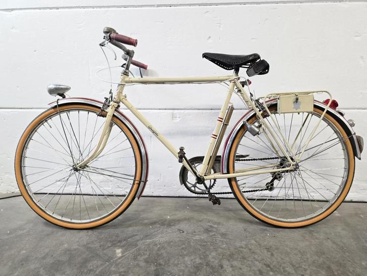 vintage fiets / herenfiets PEUGEOT jaren 50, Fietsen en Brommers, Fietsen | Oldtimers, Ophalen of Verzenden