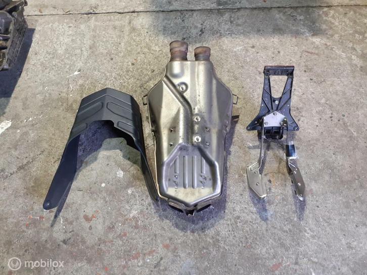 Uitlaatdemper uitlaat origineel nummerplaathouder 749 999, Motoren, Onderdelen | Ducati, Gebruikt, Ophalen of Verzenden