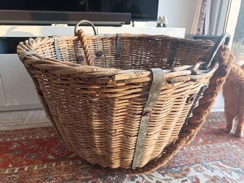 zeer grote rieten mand, Huis en Inrichting, Woonaccessoires | Schalen en Manden, Mand, Ophalen