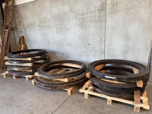 Partij zware (graafmachine) draaikransen., Doe-het-zelf en Bouw, Gereedschap | Machine-onderdelen en Toebehoren, Zo goed als nieuw
