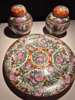 Chinese gember potjes met bijhorend bord -famille rose stijl, Antiek en Kunst, Ophalen