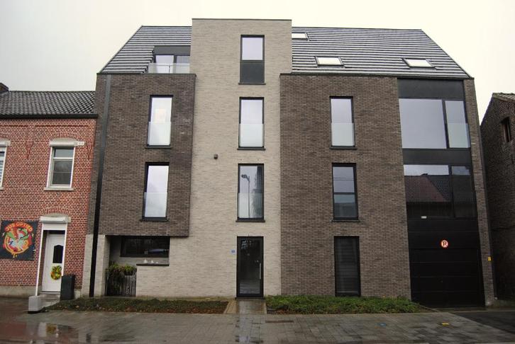 Staanplaats te huur Lanaken, Immo, Garages & Places de parking, Province de Limbourg