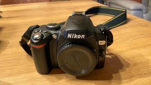 Nikon D60 + 18-55 mm lens f/3.5 5.6, Audio, Tv en Foto, Fotocamera's Digitaal, Zo goed als nieuw, Spiegelreflex, Nikon, Ophalen