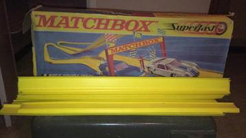 MATCHBOX   Superfasr racebaan beschikbaar voor biedingen