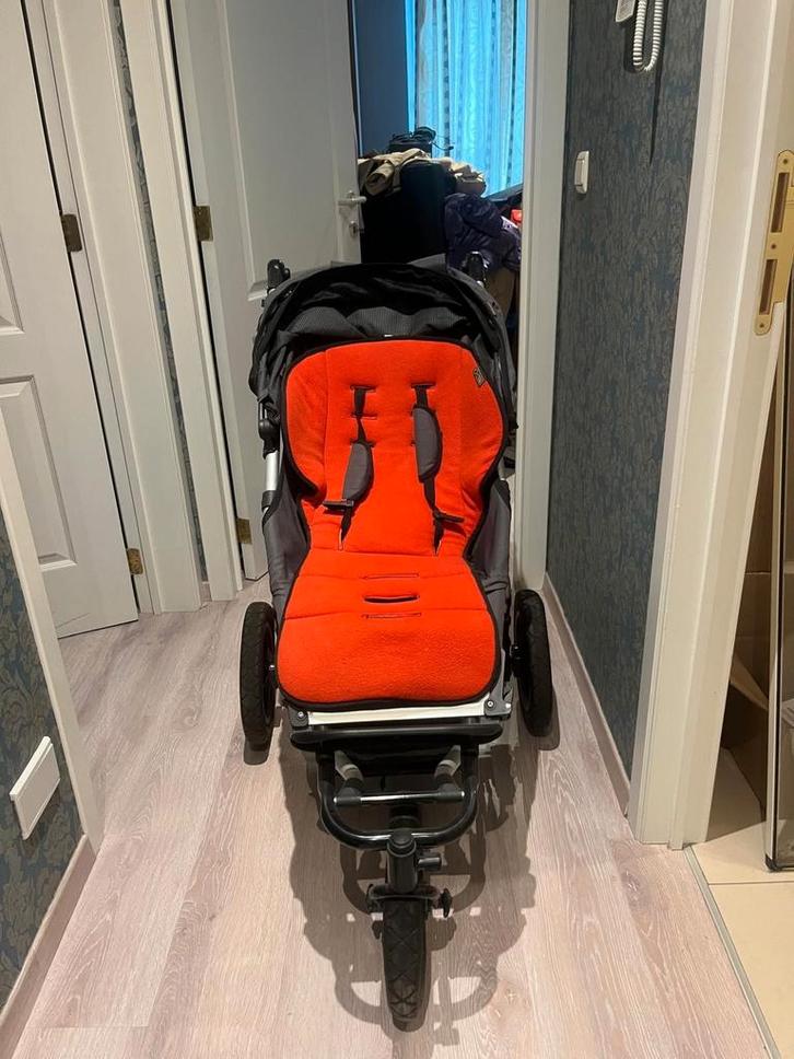 Stoere buggy. Mountain buggy in zeer goede staat., Kinderen en Baby's, Buggy's, Regenhoes, Ophalen