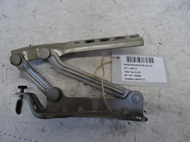 MOTORKAPSCHARNIER RECHTS Skoda Roomster (5J), Auto-onderdelen, Overige Auto-onderdelen, Skoda, Gebruikt