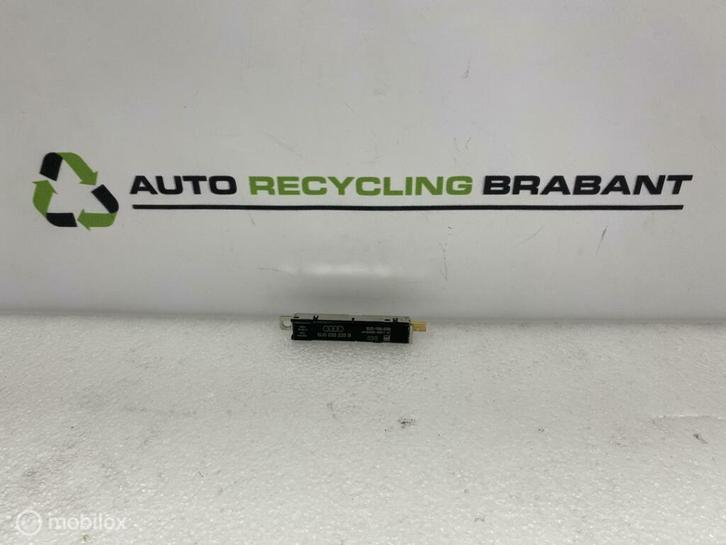 Antenneversterker Links Onder Audi Q3 ORIGINEEL  8U0035225B, Auto-onderdelen, Elektronica en Kabels, Gebruikt, Ophalen of Verzenden