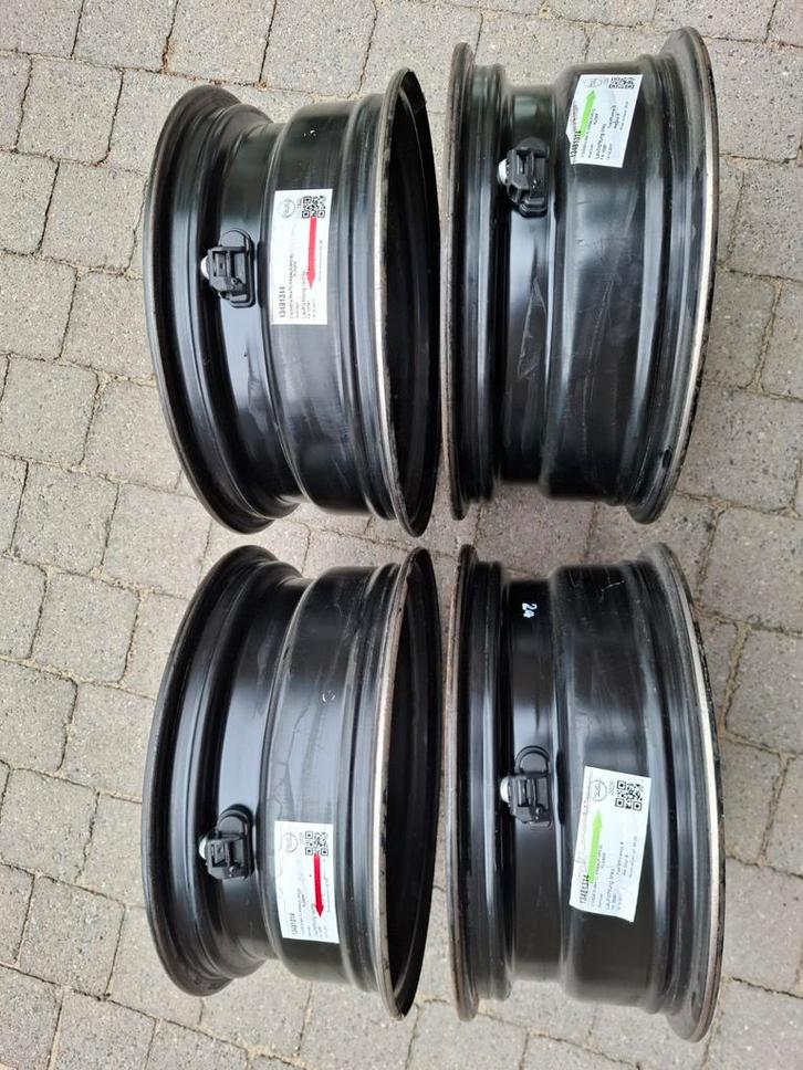 JANTES TÔLE NOIR - TPMS EN ETAT NEUF !, Autos : Pièces & Accessoires, Pneus & Jantes, Pneu(s), Pneus hiver, 16 pouces